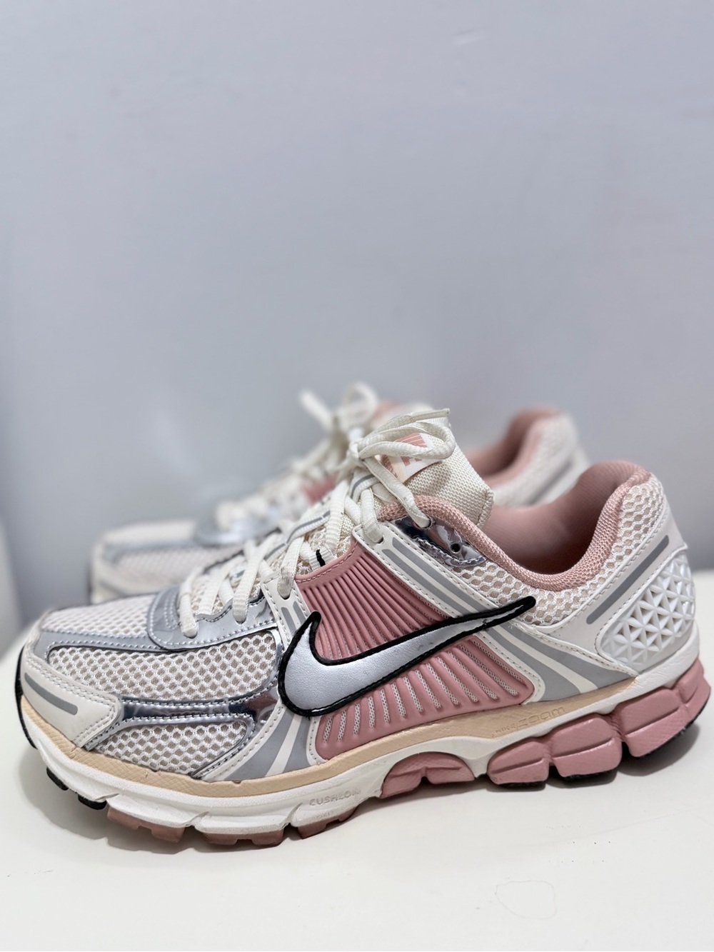 Nike White and Dusty Rose Women's Running Sneakers